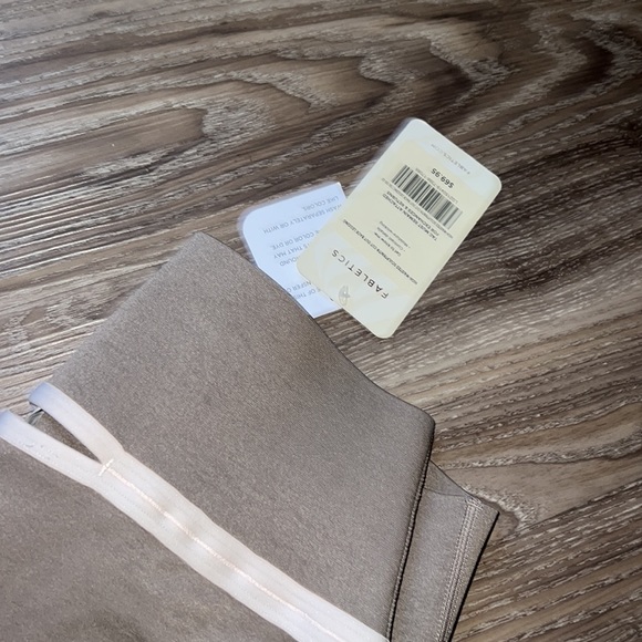 NWT Fabletics  set high waisted sculpt knit cut out back legging and sport bra - Picture 6 of 9